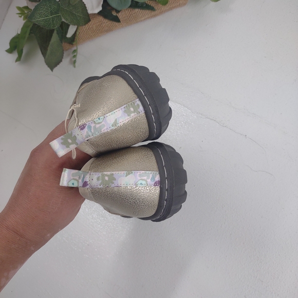 JBU Gold Slip-On Women's Shoes - Picture 3 of 5